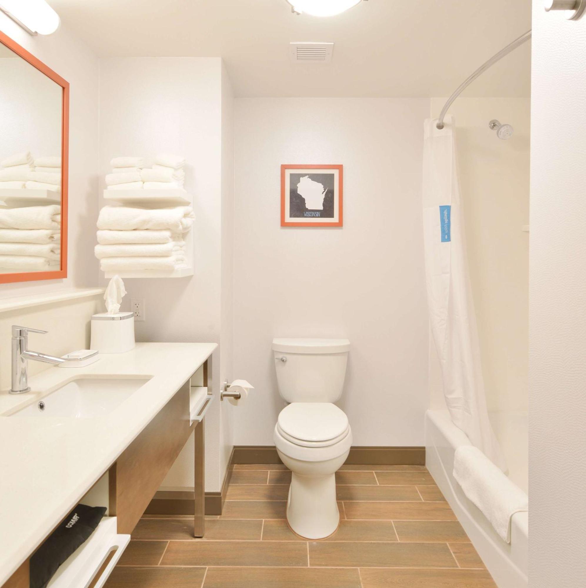 Hampton Inn & Suites Menomonie-Uw Stout Eksteriør bilde